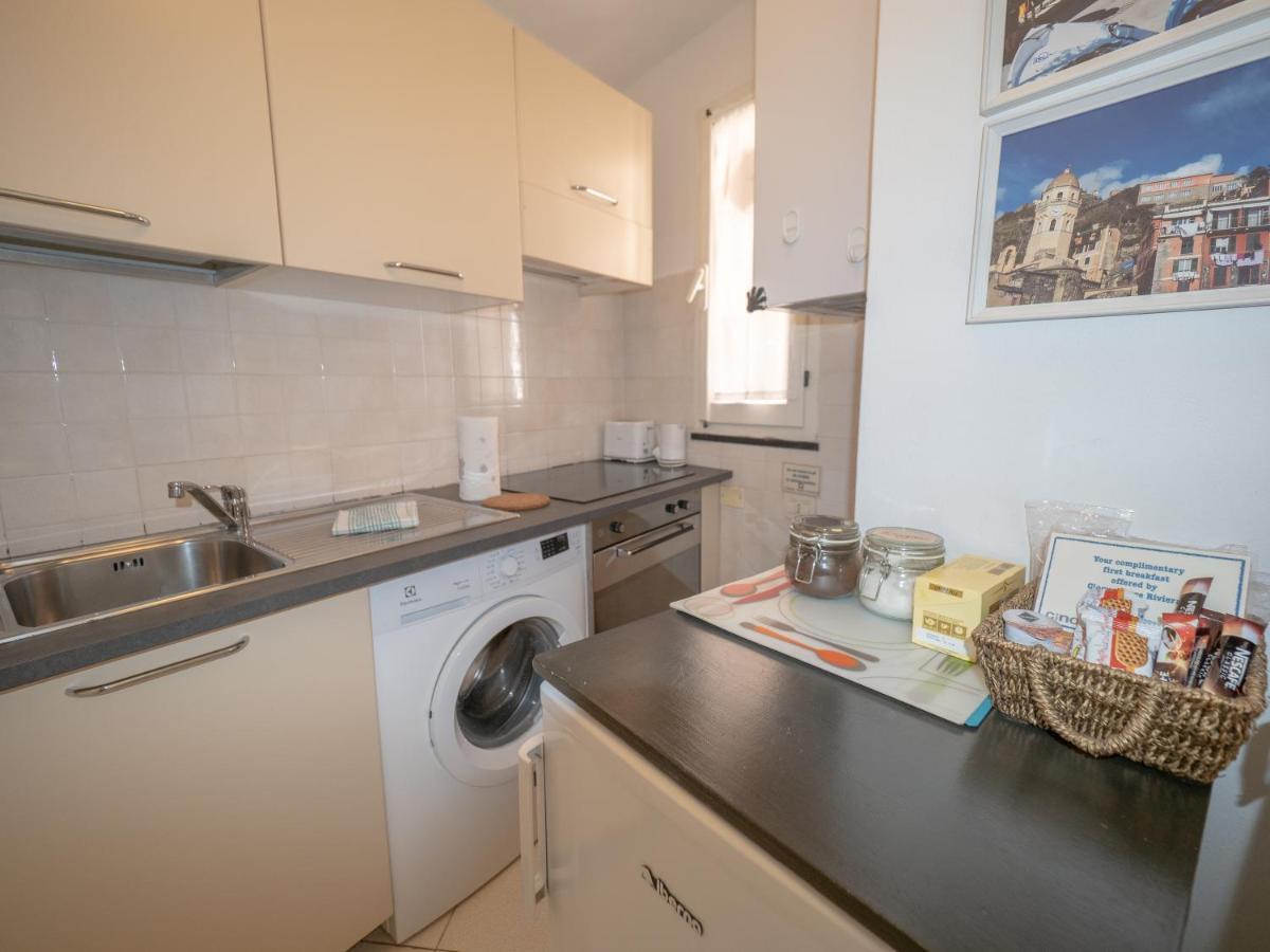 Ventega Sea View Apartment เวอนาซซา ภายนอก รูปภาพ
