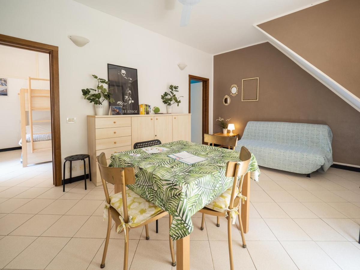 Ventega Sea View Apartment เวอนาซซา ภายนอก รูปภาพ